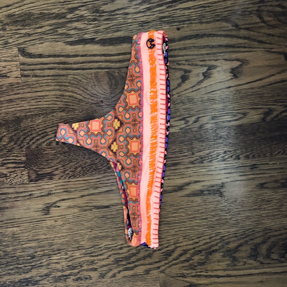 MAAJI BIKINI BOTTOMS 👙💛☀️